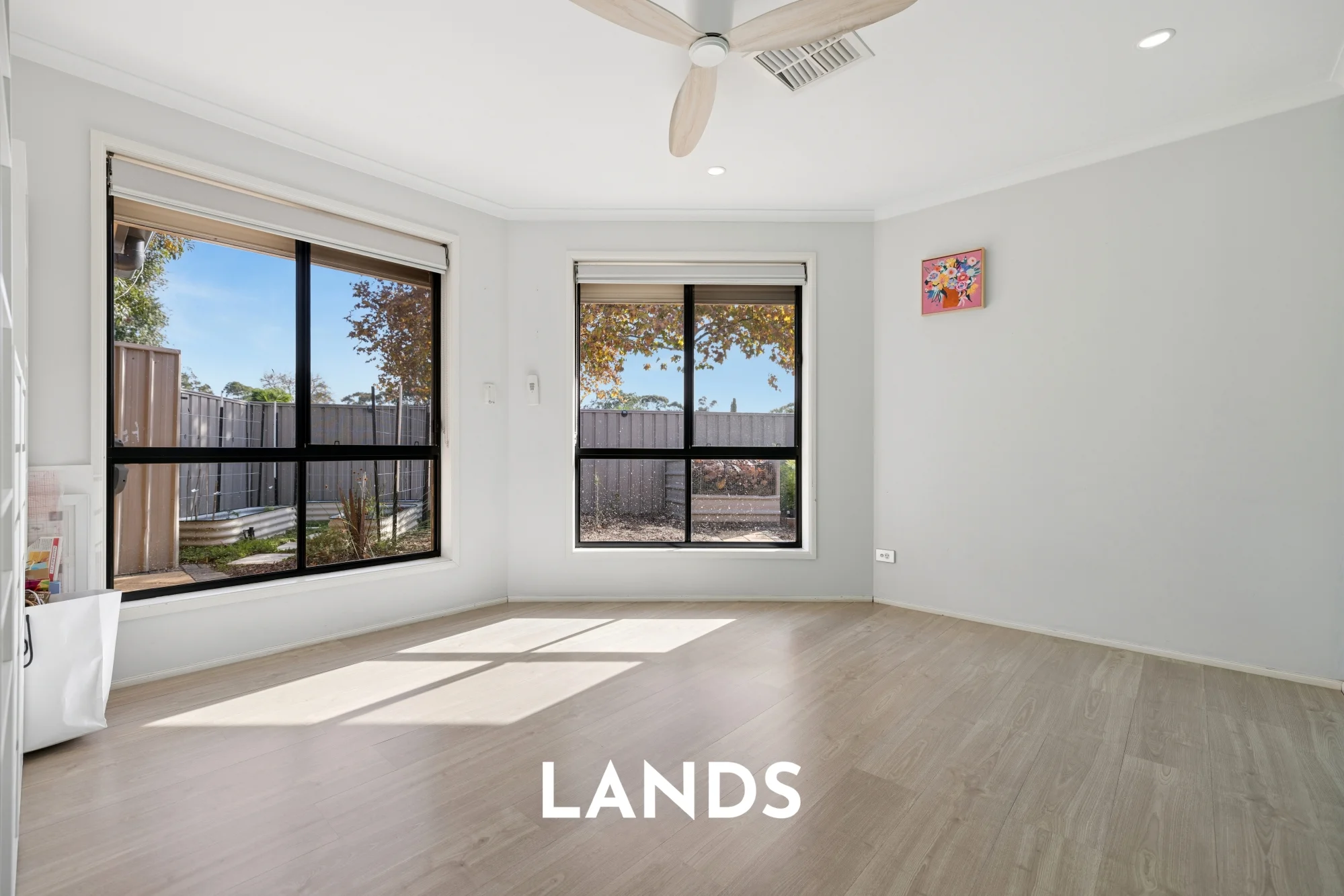 8 Earle Court, Pooraka, SA 5095