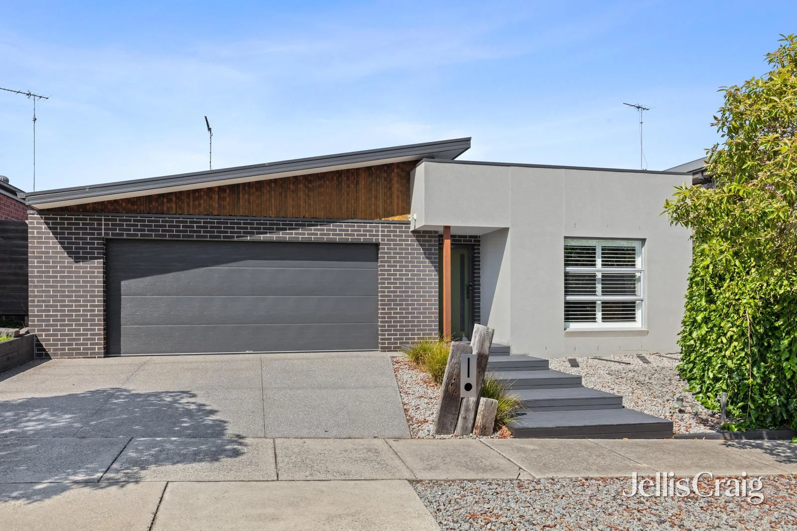 8 Everglade Street, Leopold, Vic 3224