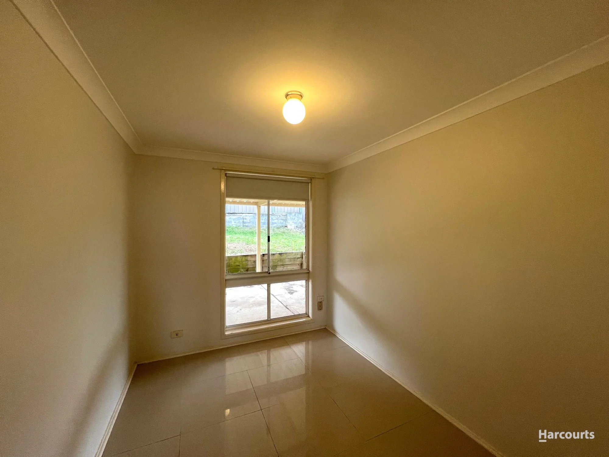 8 Gaspard Place, Ambarvale, NSW 2560