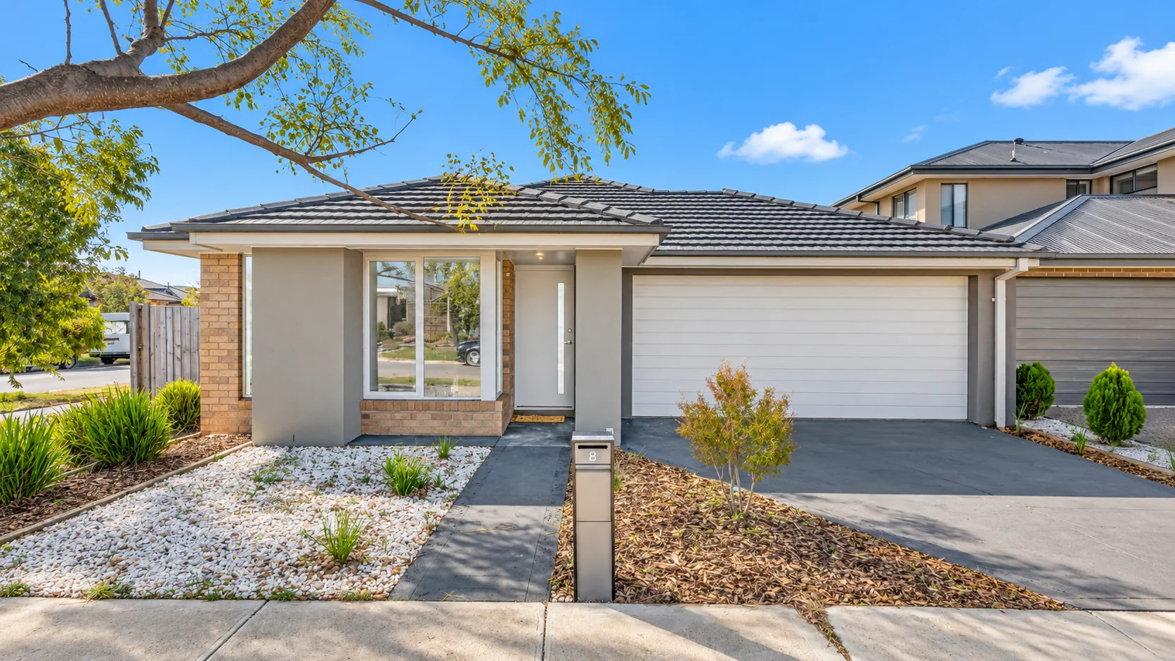 8 Gilfillan Circuit, Thornhill Park, Vic 3335