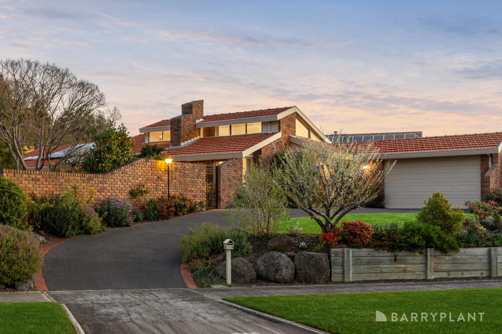 8 Glen Orchard Close, Templestowe, Vic 3106