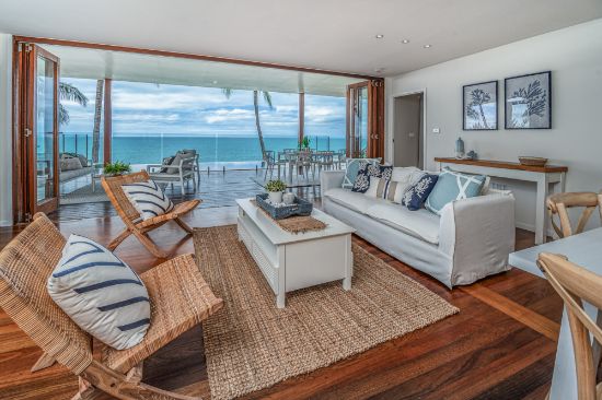 8 Hibiscus Lane, Holloways Beach, Qld 4878