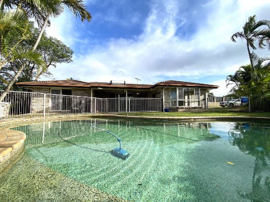 8 Langer Place, Arundel, Qld 4214