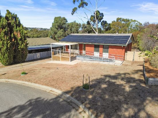 8 Larissa Court, Hackham West, SA 5163