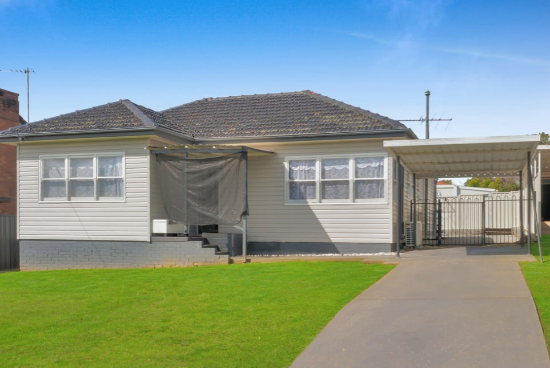 8 Mclean Road, Campbelltown, NSW 2560