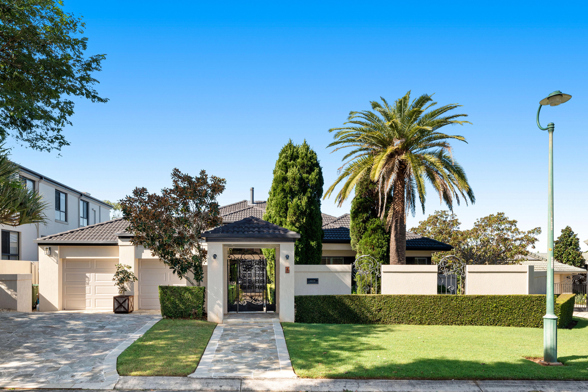 8 Melrose Close, Carindale, Qld 4152 8 Melrose Close, Carindale, Qld 4152