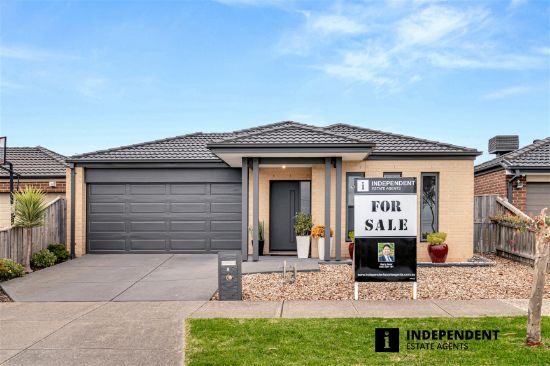 8 Pipers Place, Clyde North, Vic 3978