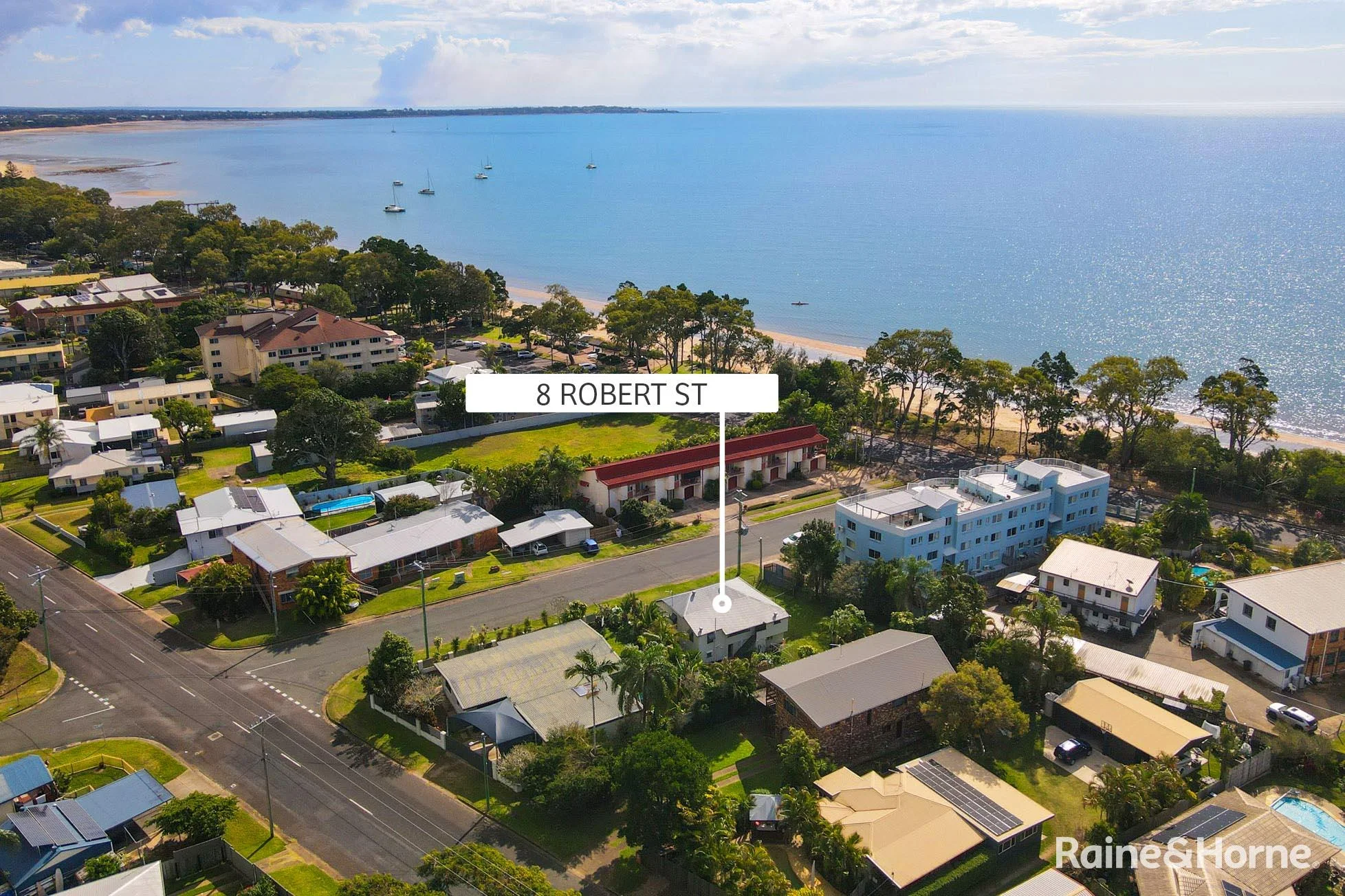 8 Robert Street, Torquay, Qld 4655