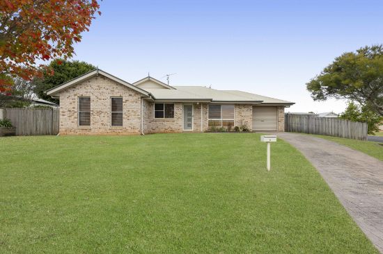 8 Rushlands Street, Glenvale, Qld 4350