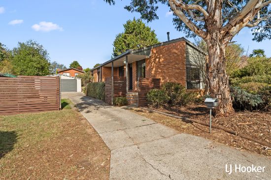 8 Summerville Crescent, Florey, ACT 2615