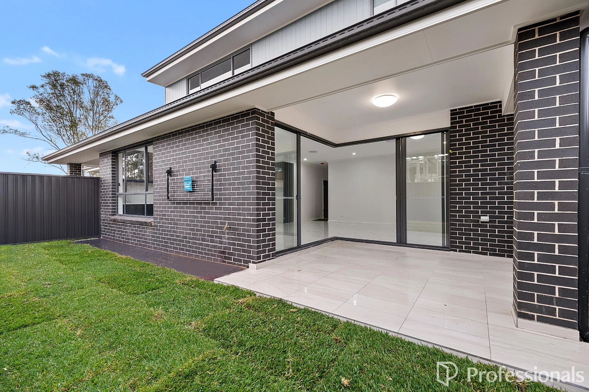 8 Tarcoola Drive (Gables), Box Hill, NSW 2765