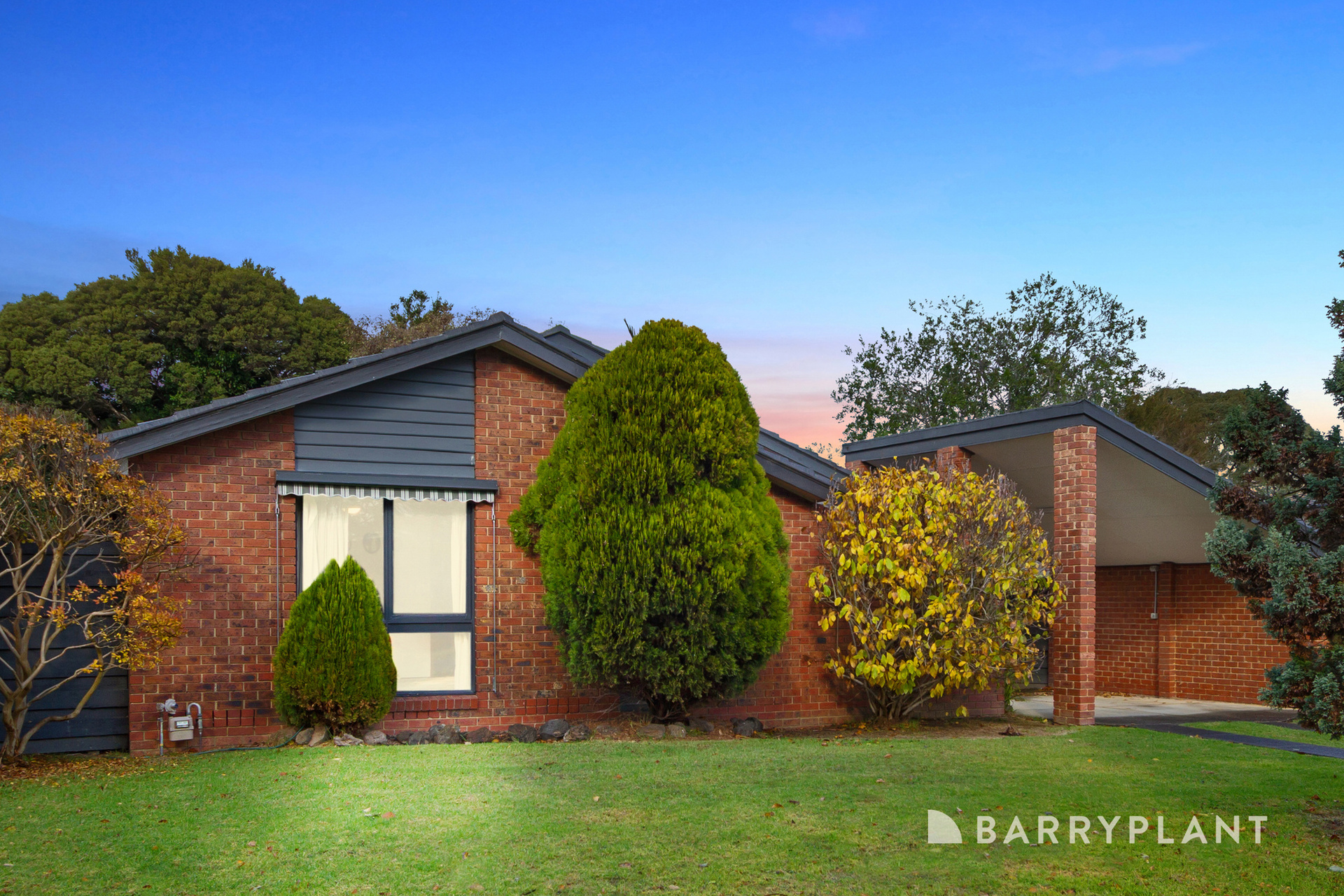 8 The Knoll, Ferntree Gully, Vic 3156 8 The Knoll, Ferntree Gully, Vic 3156
