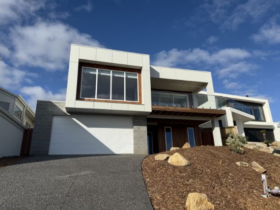 8 Trevally Road, San Remo, Vic 3925