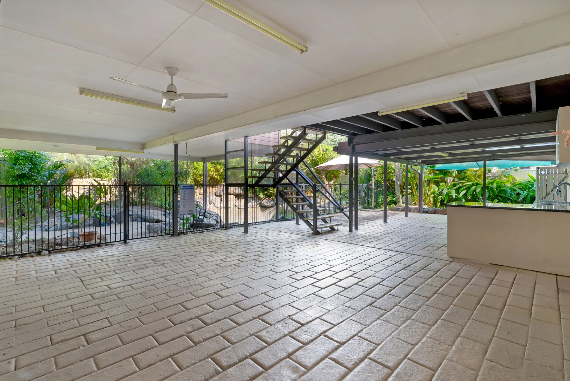 8 Undine Street, Clifton Beach QLD 4879