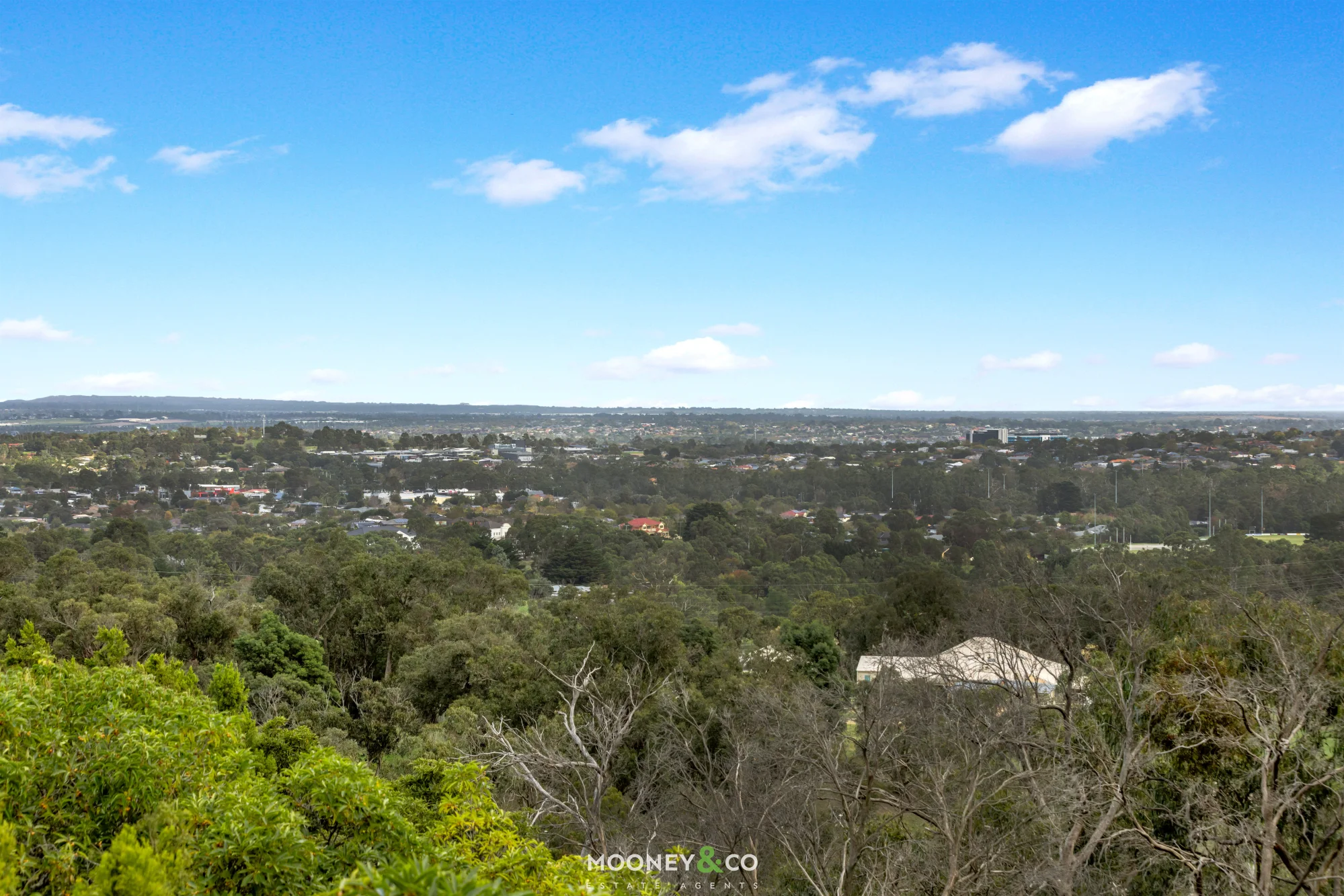 8 Vernon Road, Beaconsfield, Vic 3807