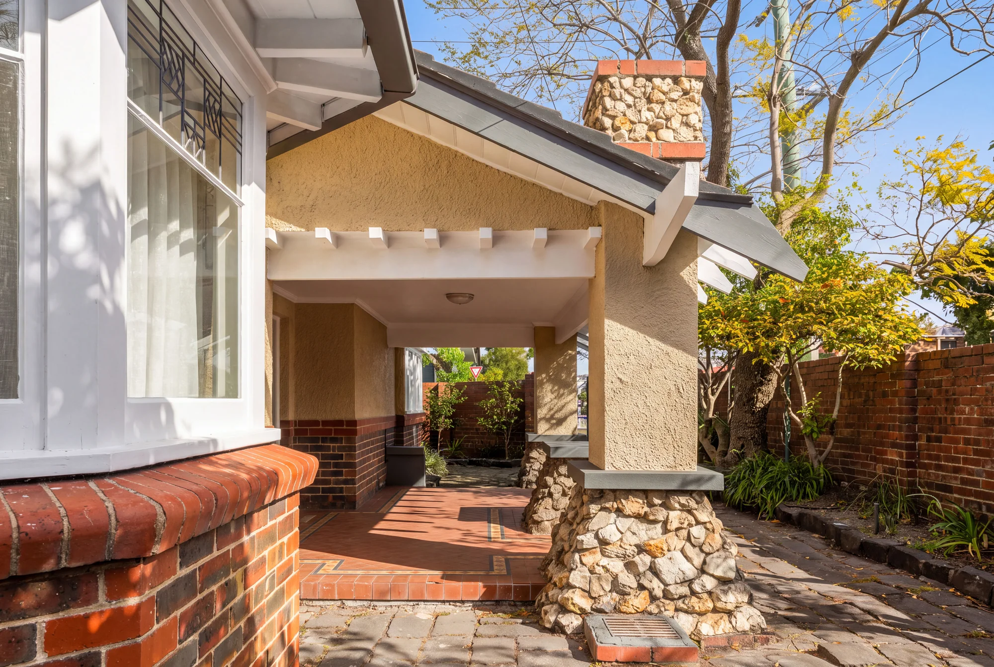 805 Warrigal Road, Oakleigh, Vic 3166