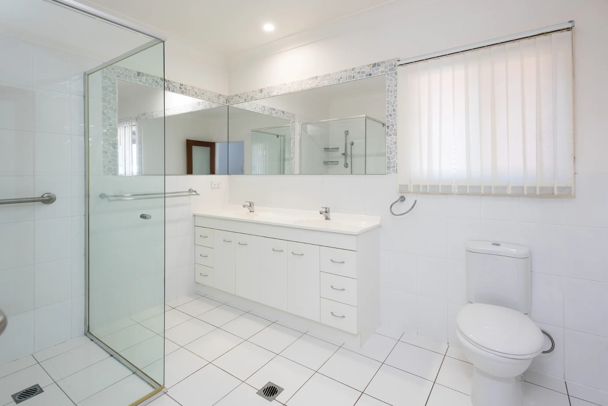 81 Crescent Avenue, Hope Island, Qld 4212