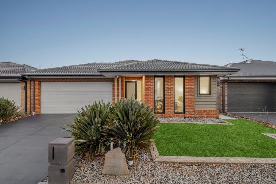 82 Coastside Drive, Armstrong Creek, Vic 3217