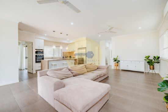 82 Milner Road, Toll, Qld 4820