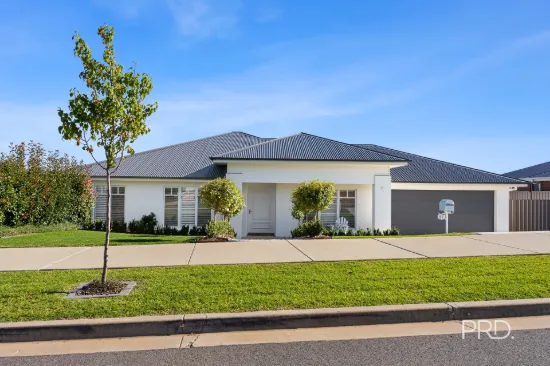 87 Bradman Drive, Boorooma, NSW 2650