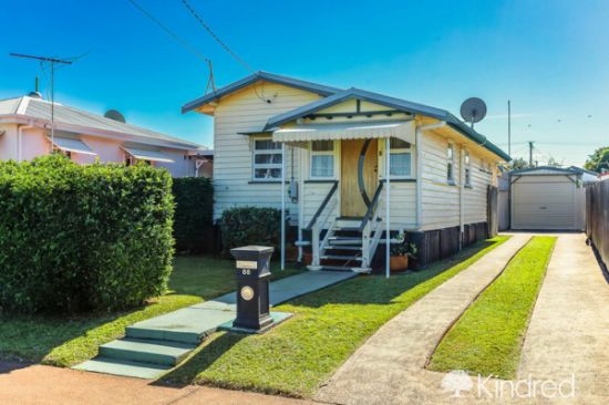 88 King Street, Woody Point, Qld 4019