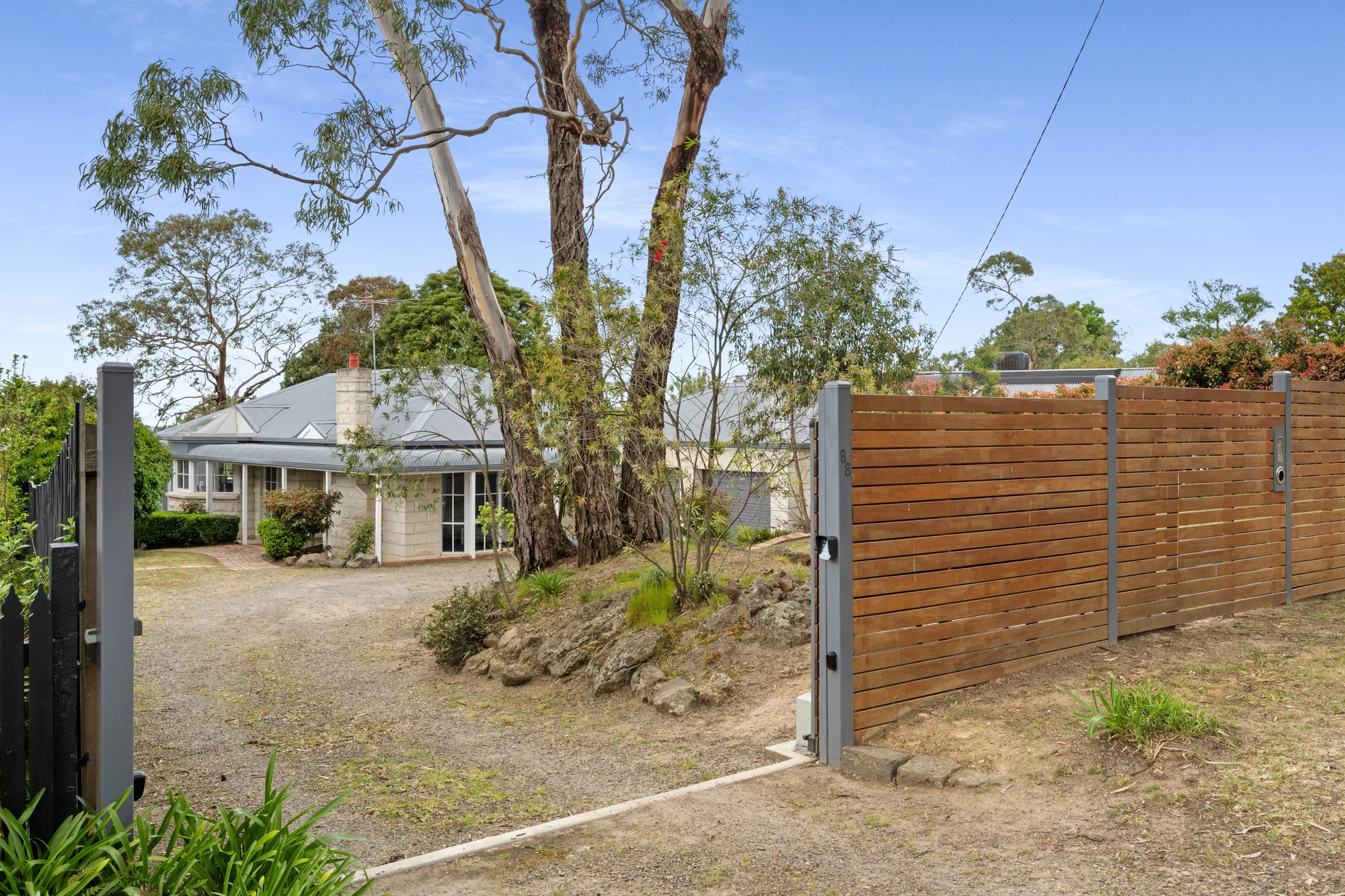 88 Mountain View Road, Mount Eliza, Vic 3930