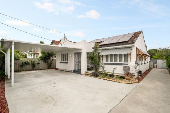 883 Sandgate Road, Clayfield, Qld 4011