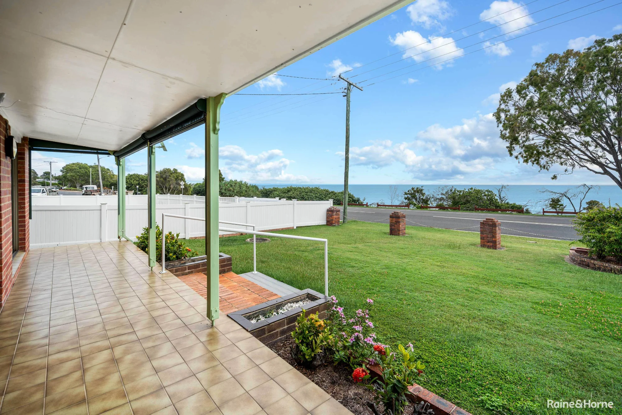 89 Esplanade, Point Vernon, Qld 4655