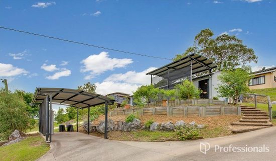 8A Robertson Close, New Auckland, Qld 4680