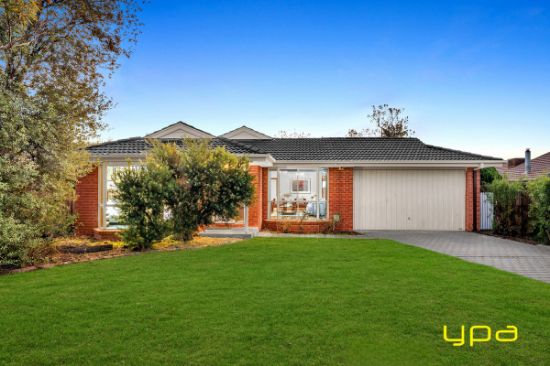 9 Balook Court, Cranbourne North, Vic 3977