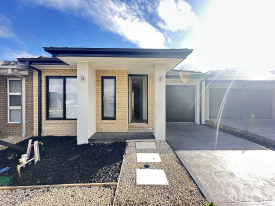 9 Basilico St, Clyde, Vic 3978