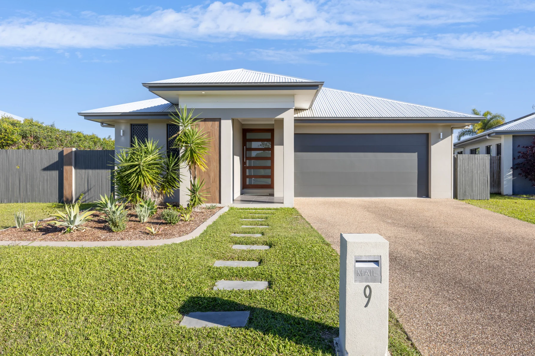 9 Coowarra Court, Mount Low, Qld 4818