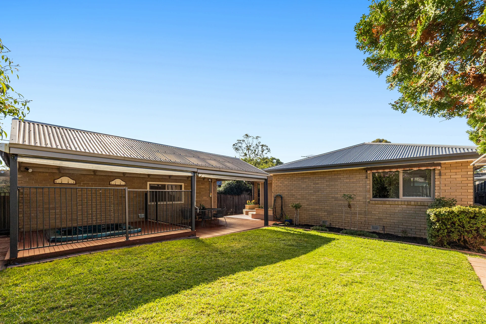 9 De Havilland Avenue, Strathmore Heights, Vic 3041
