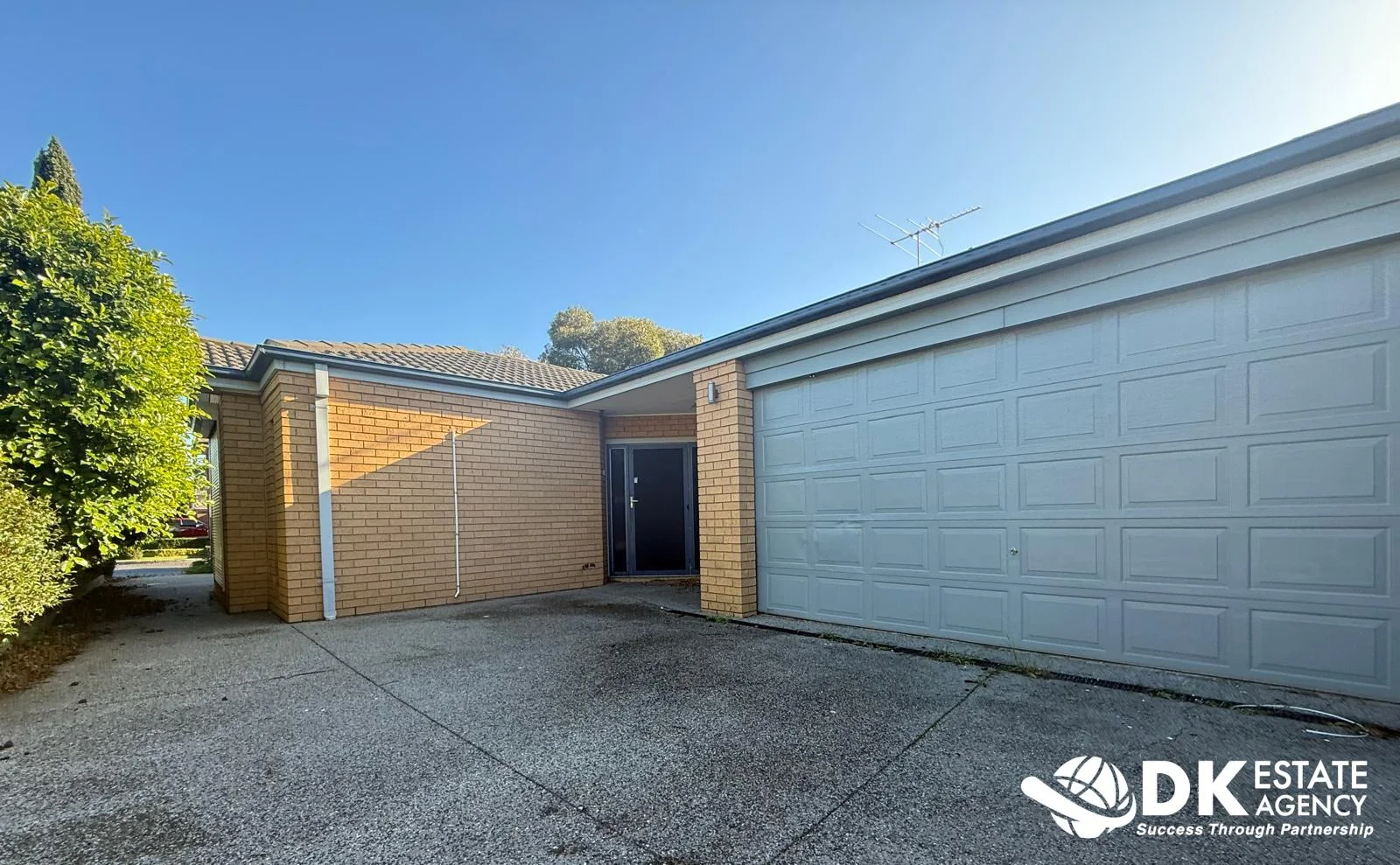 9 Dunbarrim Avenue, Cairnlea, Vic 3023