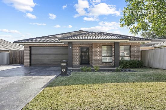 9 Felix Street, Gregory Hills, NSW 2557