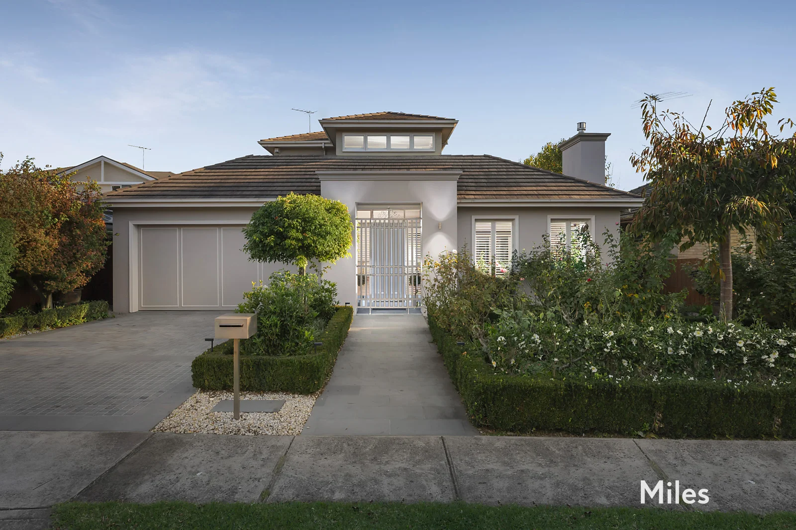 9 Flora Grove, Ivanhoe East, Vic 3079