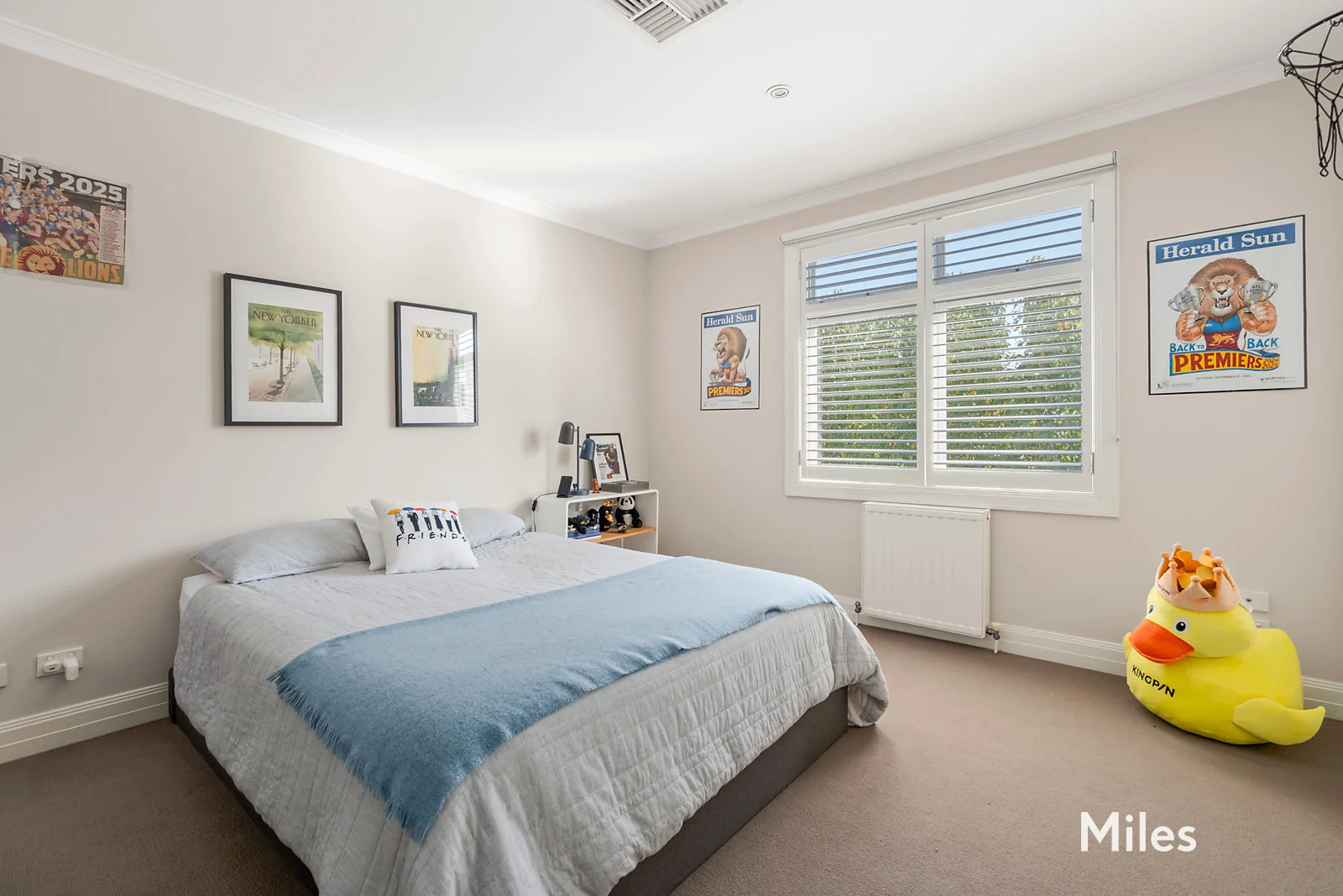 9 Flora Grove, Ivanhoe East, Vic 3079