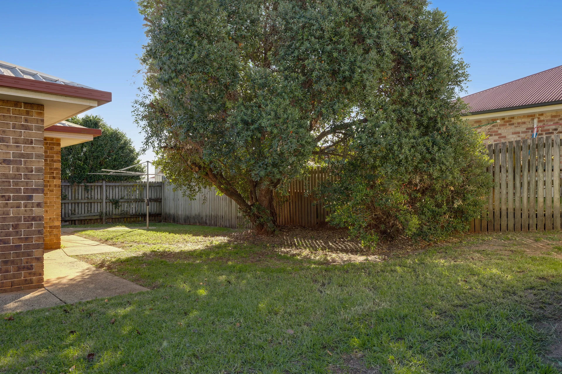 9 Gainsborough Drive, Glenvale, Qld 4350