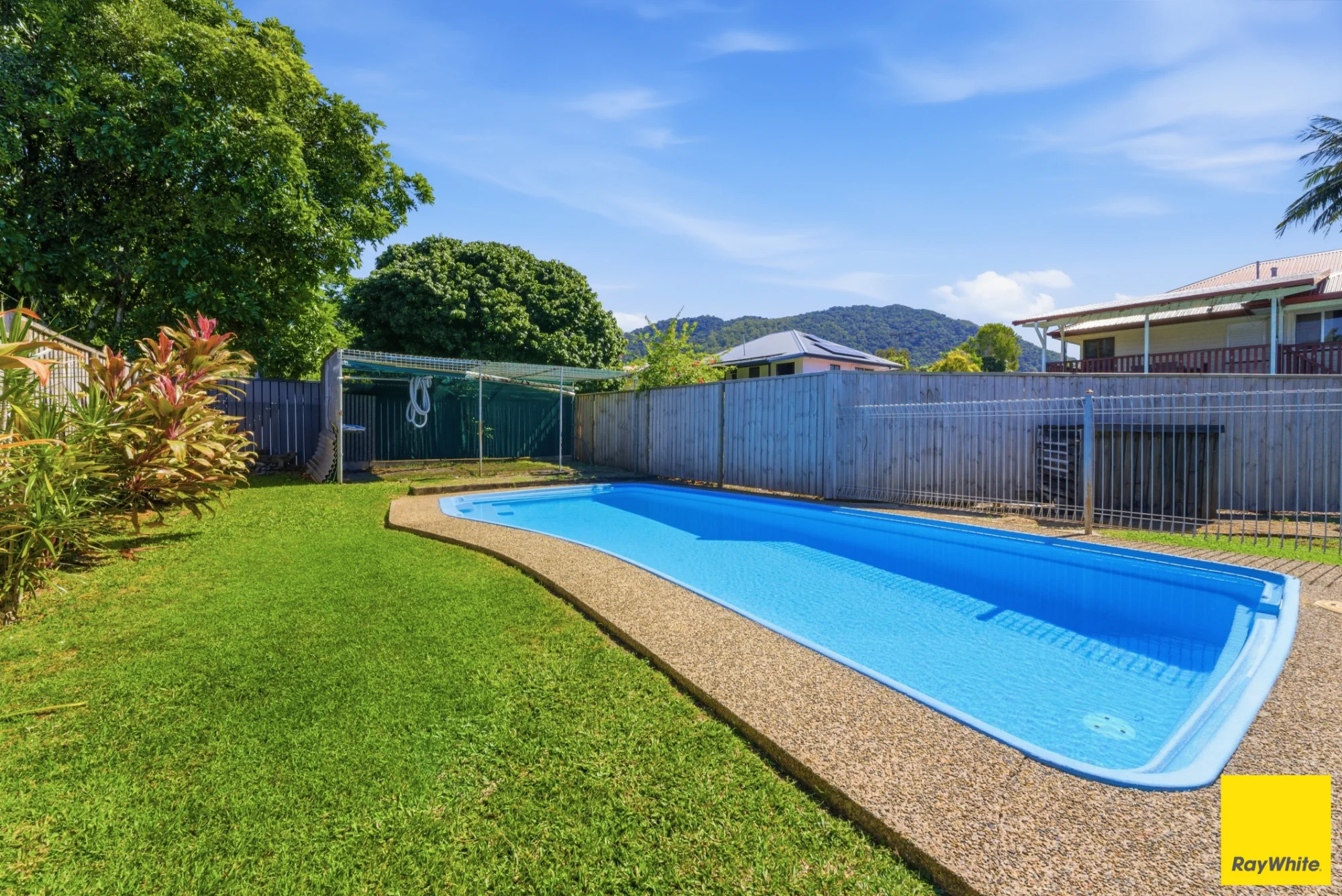 9 Gordon Street, Earlville, Qld 4870
