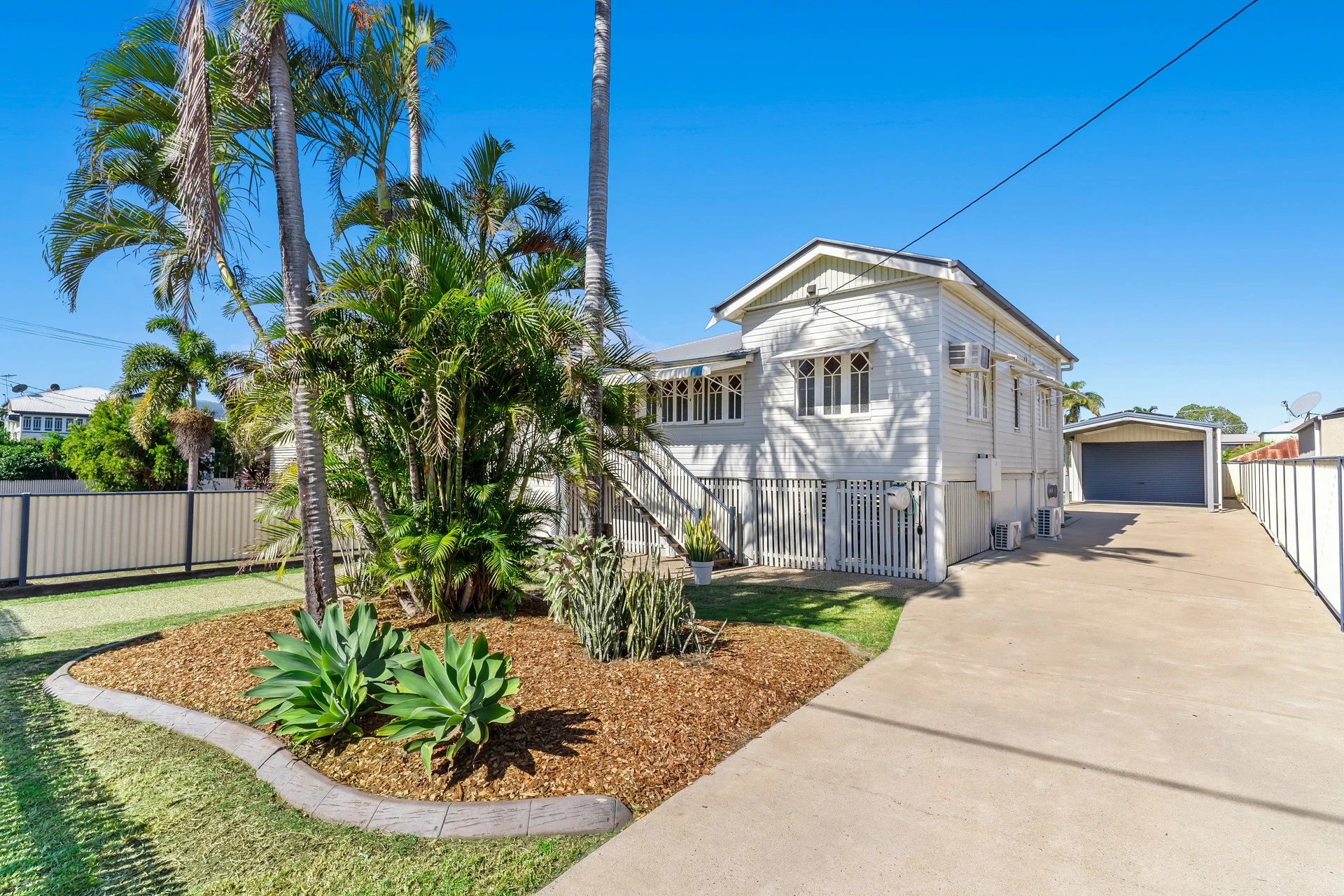 9 Highway Street, Park Avenue, Qld 4701