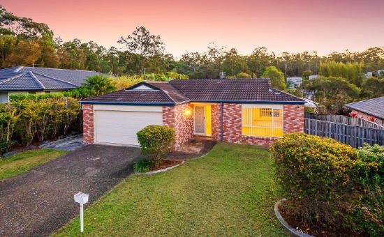 9 Kanton Place, Pacific Pines, Qld 4211