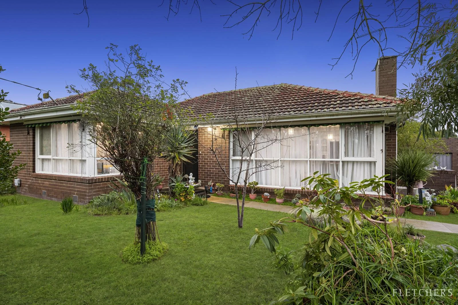 9 Melton Grove, Croydon, Vic 3136