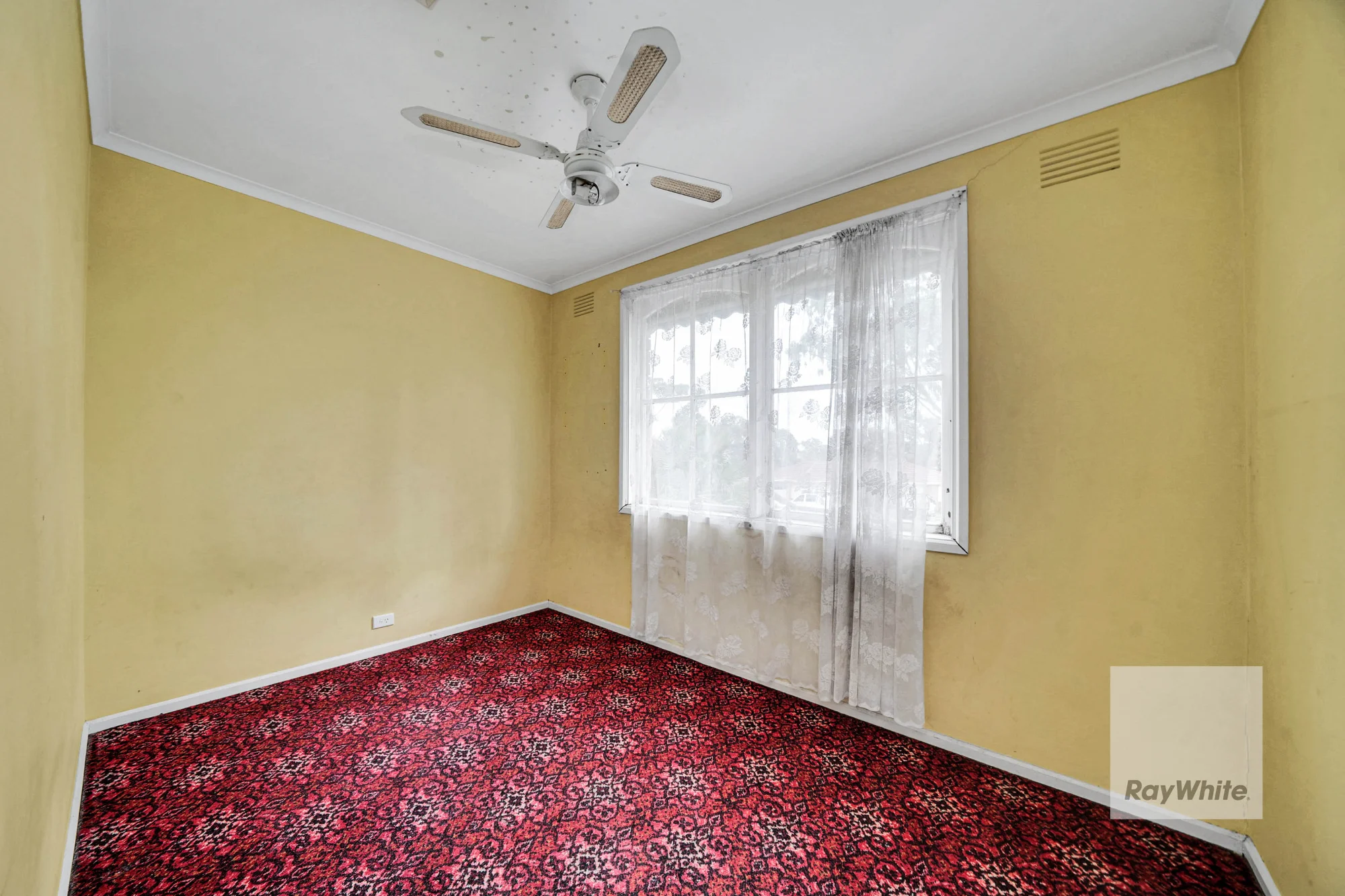 9 Milton Place, Gladstone Park, Vic 3043