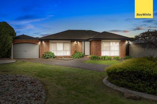 9 Momba Close, Kurunjang, Vic 3337