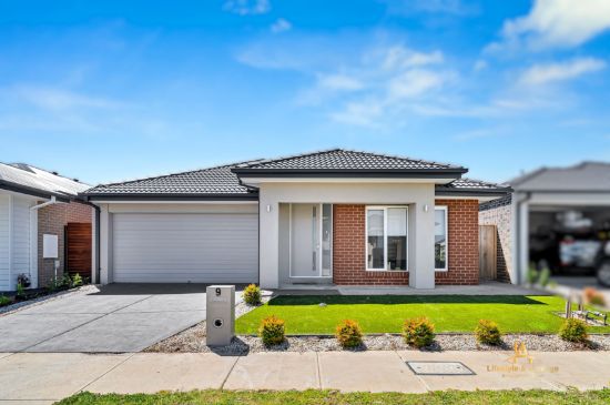 9 Nandewar Street, Clyde North, Vic 3978