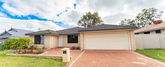 9 Otago Pass, Meadow Springs, WA 6210
