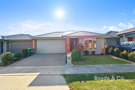 9 Sadleria Street, Drouin, Vic 3818