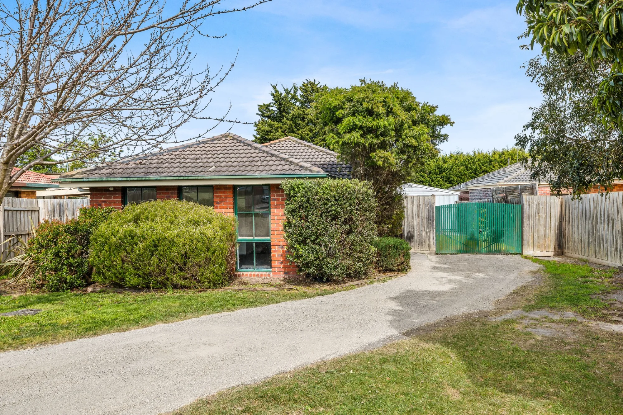 9 Smethurst Avenue, Pakenham VIC 3810