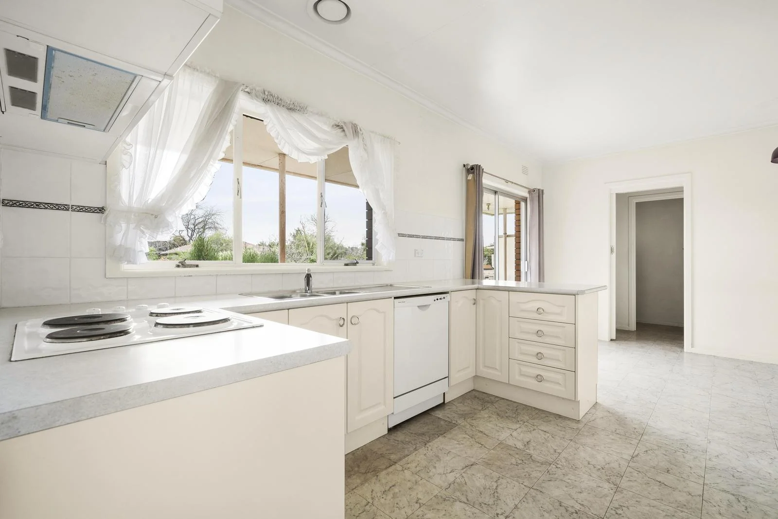 9 The Esplanade, Maribyrnong, Vic 3032