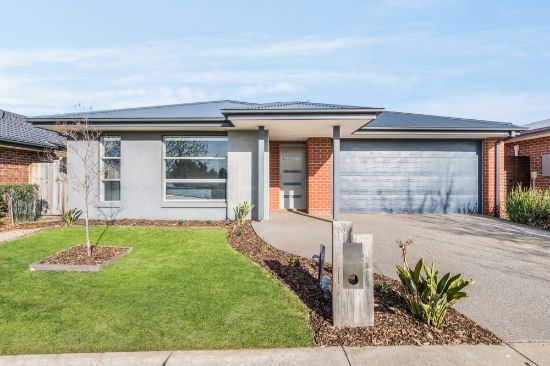 90 Coastside Drive, Armstrong Creek, Vic 3217